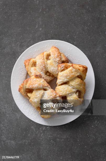 apple strudel pastry - strudel stock pictures, royalty-free photos & images