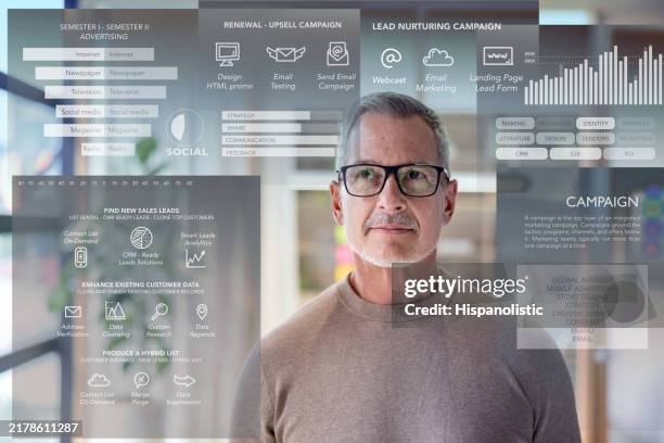businessman thinking about a sales strategy for his business - plano de atividades imagens e fotografias de stock