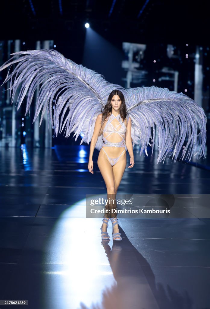 Victoria's Secret Fashion Show 2024