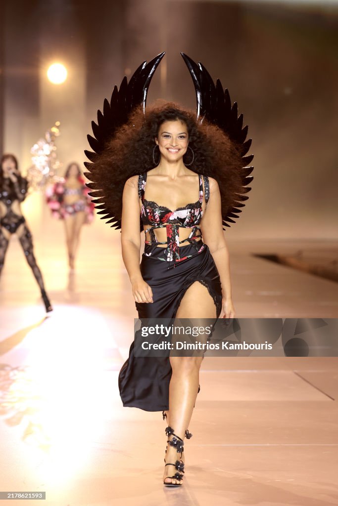 Victoria's Secret Fashion Show 2024