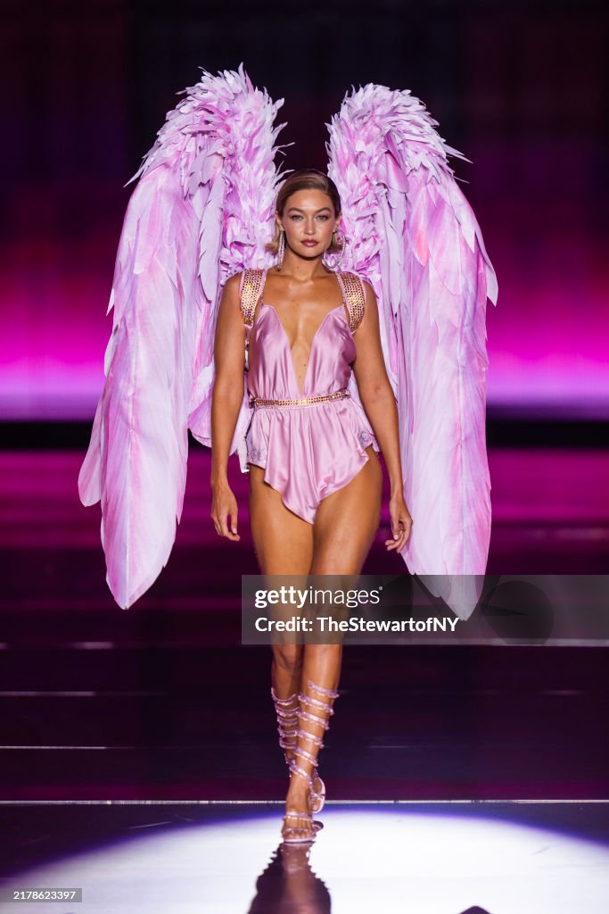 Victoria's Secret Fashion Show 2024