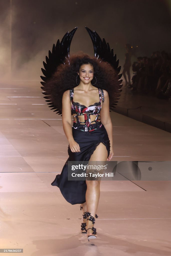 Victoria's Secret Fashion Show 2024