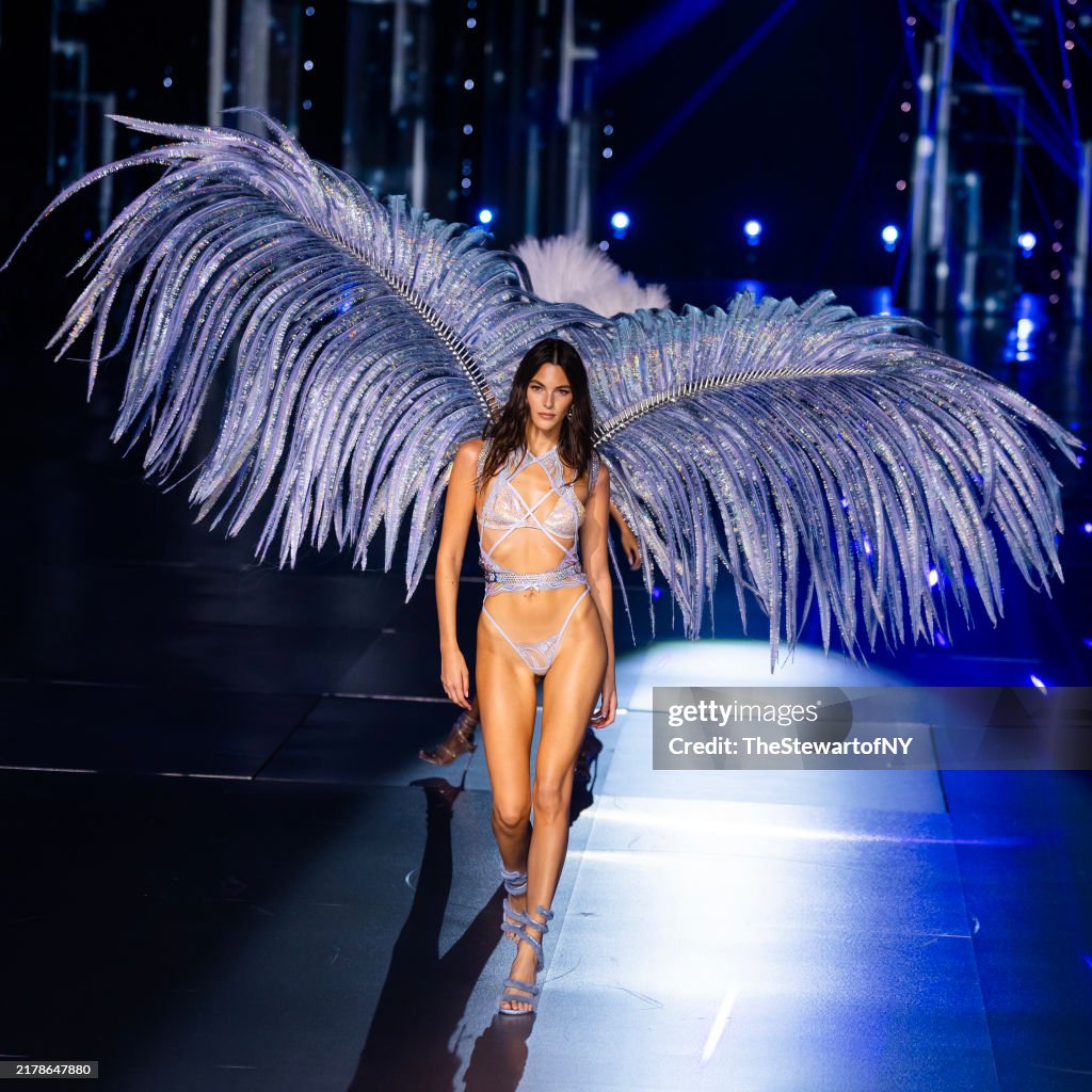 Victoria's Secret Fashion Show 2024