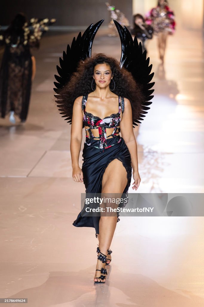 Victoria's Secret Fashion Show 2024