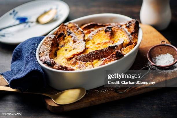 bread and butter pudding - raisin cake stock pictures, royalty-free photos & images