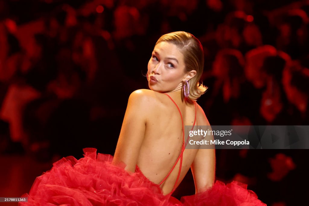 Victoria's Secret Fashion Show 2024