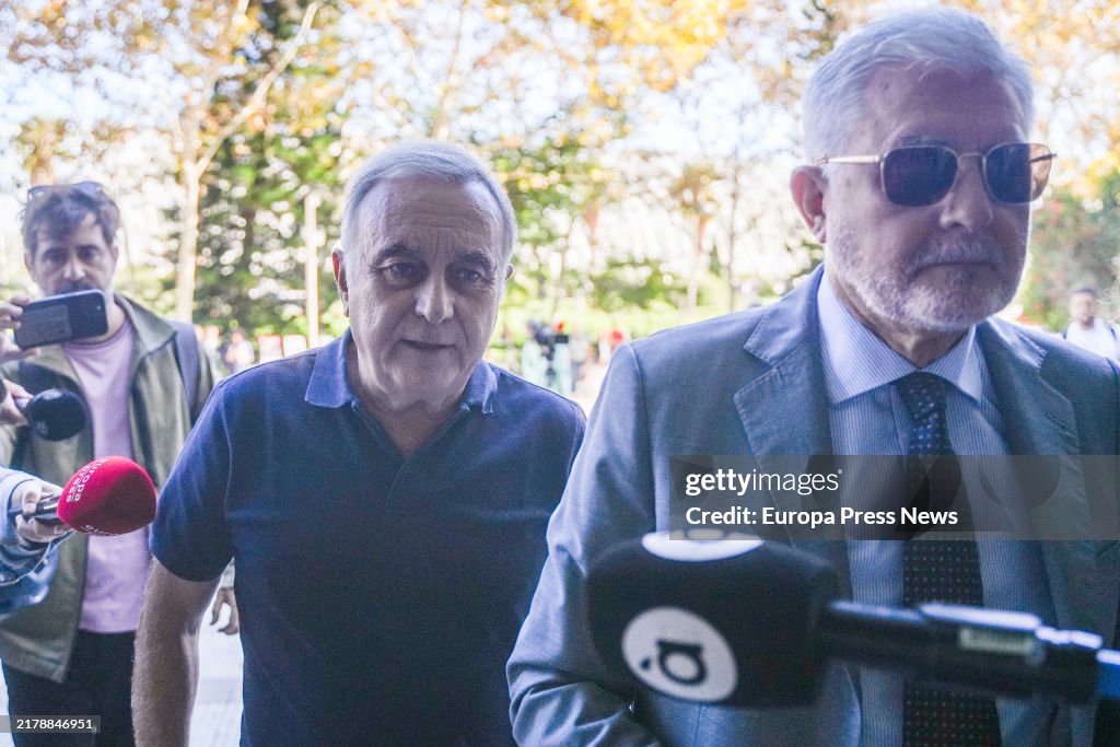 The Defendants In The Erial Case Arrive At The City Of Justice Of Valencia .