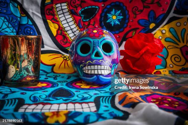 colorful skull - allerheiligen stock-fotos und bilder