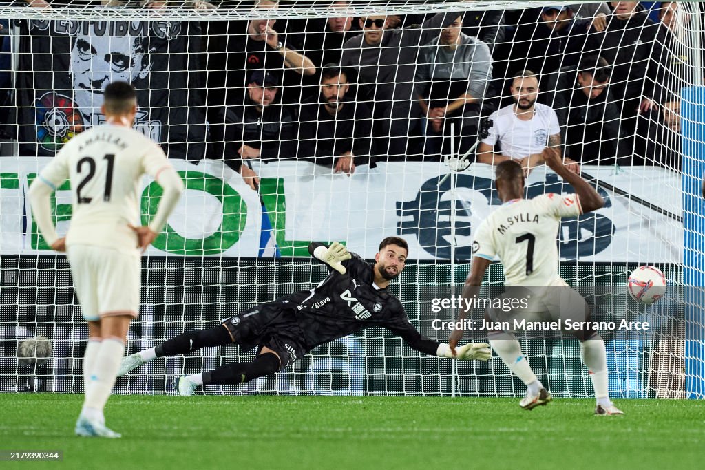 Deportivo Alaves v Real Valladolid CF - La Liga EA Sports