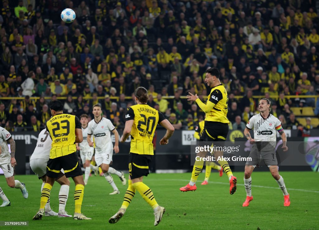 Borussia Dortmund v FC St. Pauli 1910 - Bundesliga