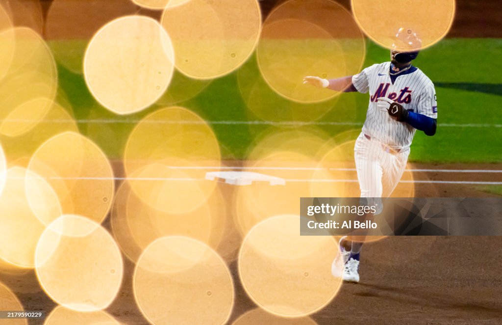Championship Series - Los Angeles Dodgers v New York Mets - Game 4