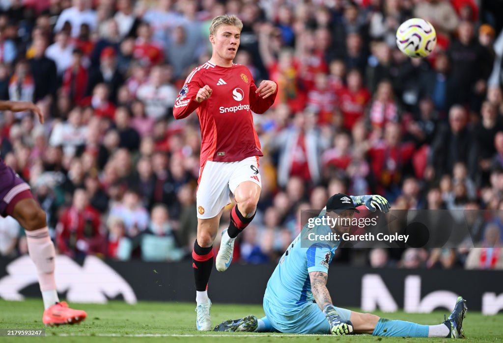 Manchester United FC v Brentford FC - Premier League