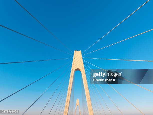 bridge structure in the morning - mens gemaakte bouwwerken stockfoto's en -beelden