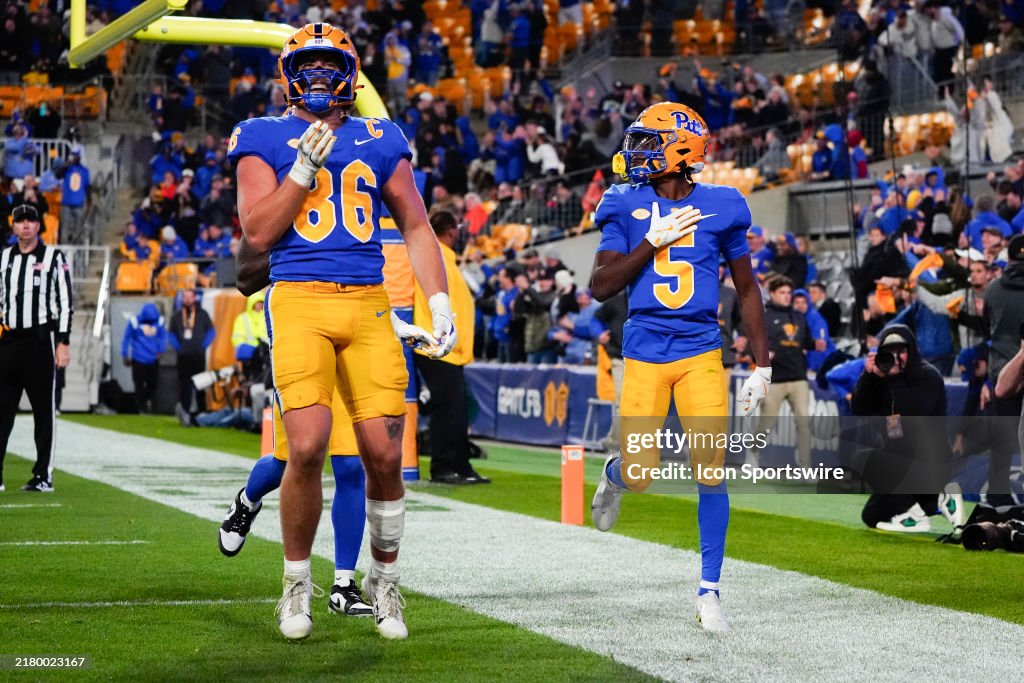 COLLEGE FOOTBALL: OCT 24 Syracuse at Pitt