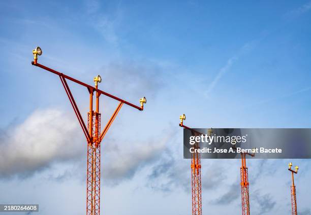 Terminal Approach Controllers 34 Terminal Radar Approach Control Center Stock Photos, High-Res ...