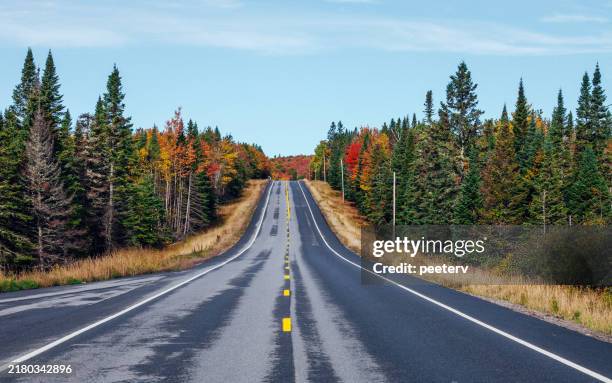 autumn road in maine - maine road stock pictures, royalty-free photos & images