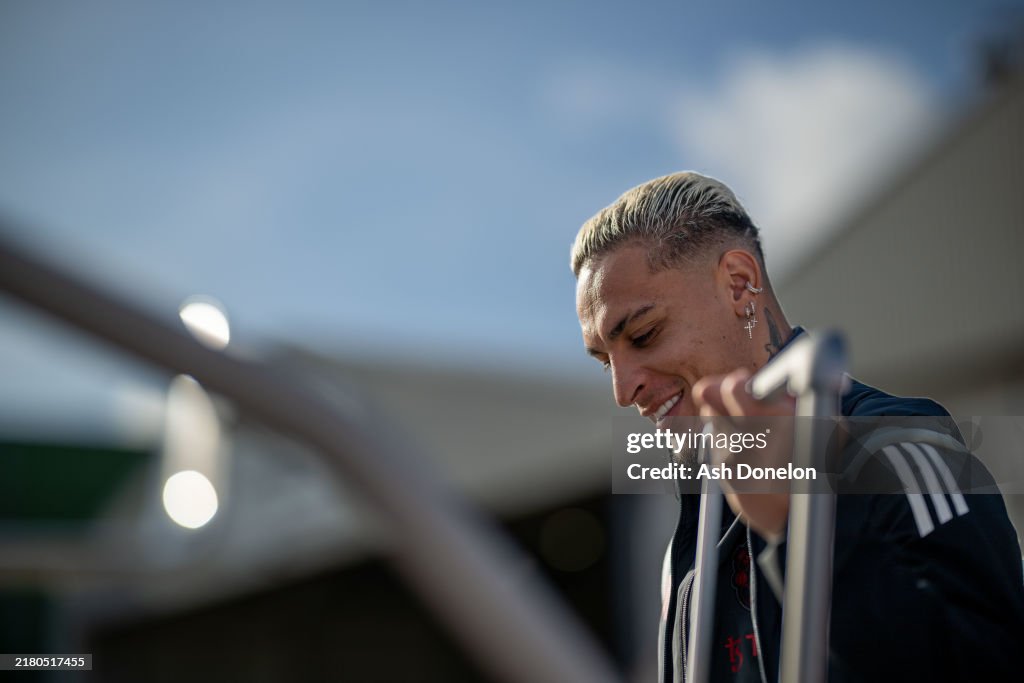 Manchester United Travel to Istanbul for UEFA Europa League