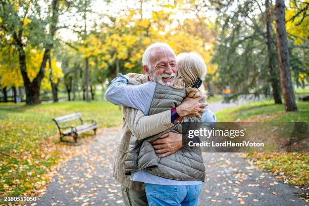 i'm so happy to see you - reunite stock pictures, royalty-free photos & images