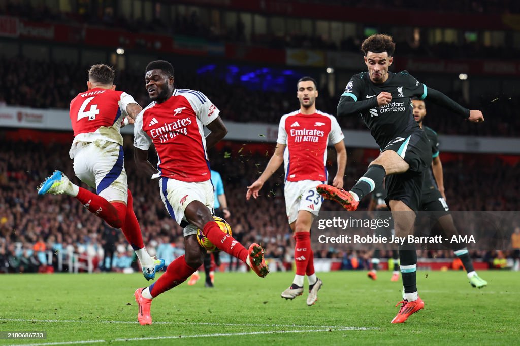 Arsenal-Liverpool ends in a draw, and the one smiling is Manchester City