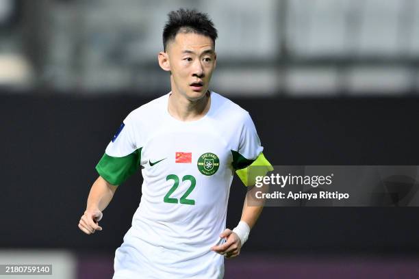 Cheng Jin of Zhejiang FC in action during the AFC Champions League Two Group F match between Port FC and Zhejiang FC at Pathum Thani Stadium on...