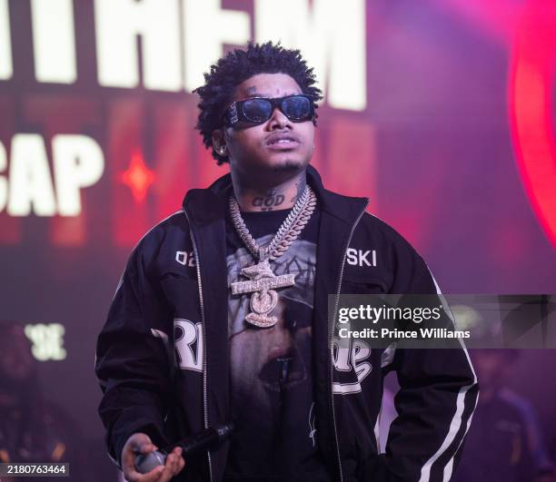 Young Cap Rapper 360 Nocap Stock Photos, High-Res Pictures, and Images - Getty Images