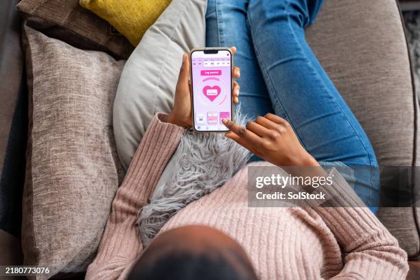 when is my period due? - menstruation hälsovård och medicin bildbanksfoton och bilder