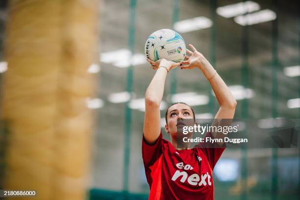 Freya Henshall 89,950 Netball Photos Stock Photos, High-Res Pictures, and Images ...