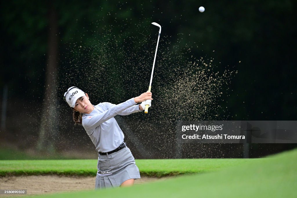 Hisako Higuchi Mitsubishi Electric Ladies Golf Tournament - Round One