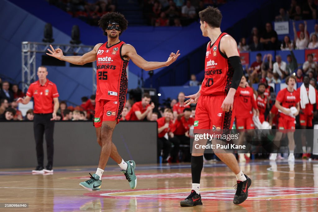 NBL Rd 6 - Perth Wildcats v Sydney Kings