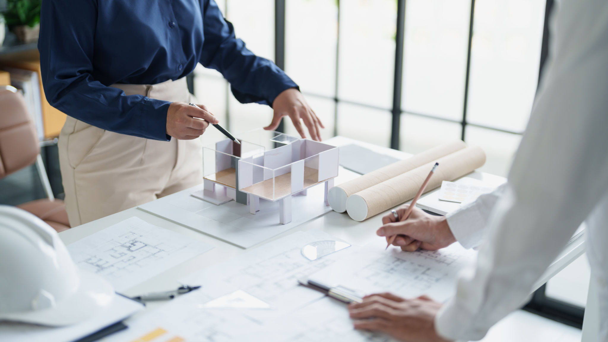 architect discussing plans