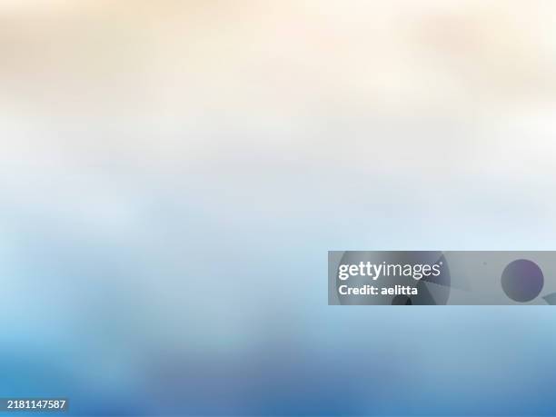 abstrakter defokussierter hintergrund. meer. blau. hellblau. beige. pastellfarben. - brauner-hintergrund stock-grafiken, -clipart, -cartoons und -symbole