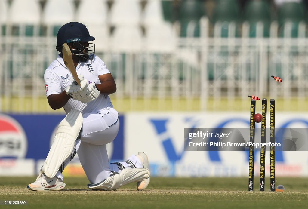 Pakistan v England - 3rd Test Match: Day Three