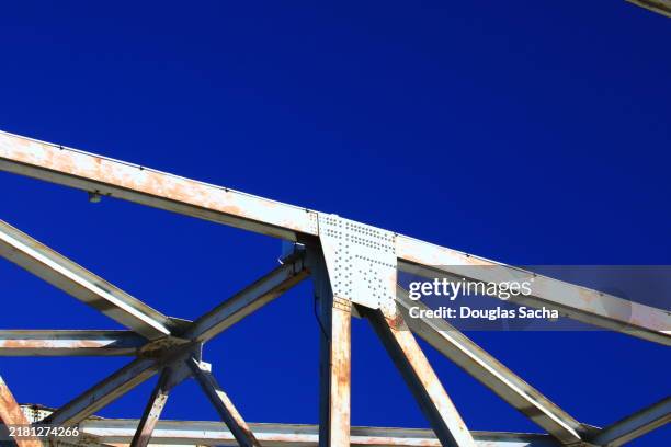 Antilivan Ridge 50 Cantilever Truss Bridge Stock Photos, High-Res Pictures, and Images ...