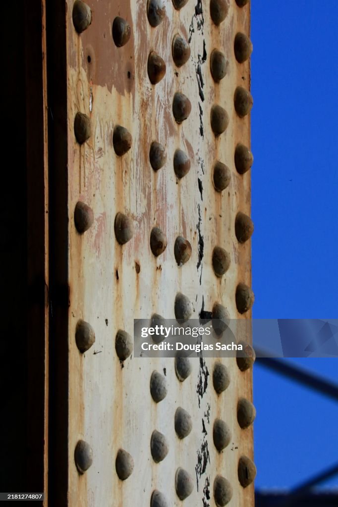 Steel rivets in the column