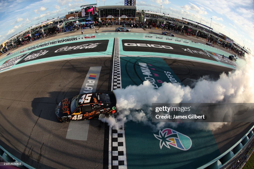 NASCAR Cup Series Straight Talk Wireless 400