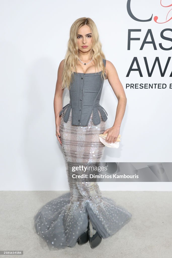 Addison Rae 2024 White Ruffle Addison Rae attends the 2024 CFDA Awards at American Museum of... News ...