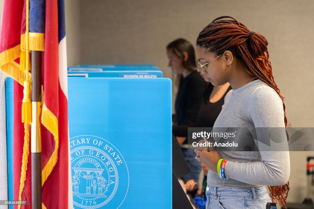 Early voting in Gwinnett County, USA