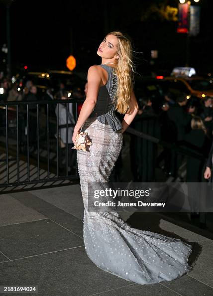 Addison Rae 2024 White Ruffle Addison Rae attends the 2024 CFDA Awards at American Museum of... News ...