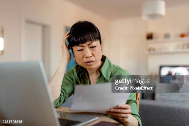 bad financial report - bill shock stock pictures, royalty-free photos & images