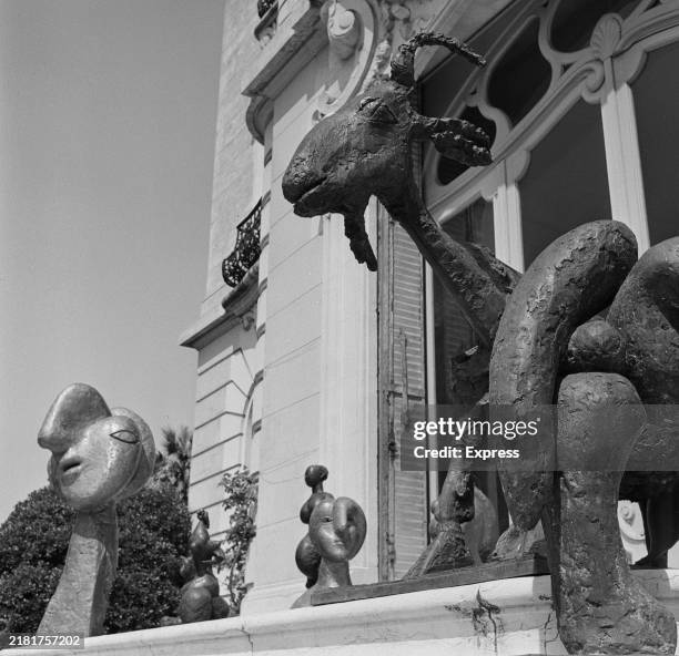 Mpc Statue 144 Picasso Statue Stock Photos, High-Res Pictures, and Images - Getty ...
