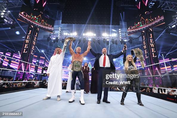 Codey Rodes Crown The new Crown Jewel Men's Champion, Cody Rhodes and the new Crown ...