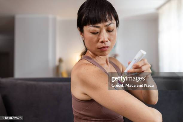 Heumatic Injection 85 Rheumatic Drugs Stock Photos, High-Res Pictures, and Images - Getty ...