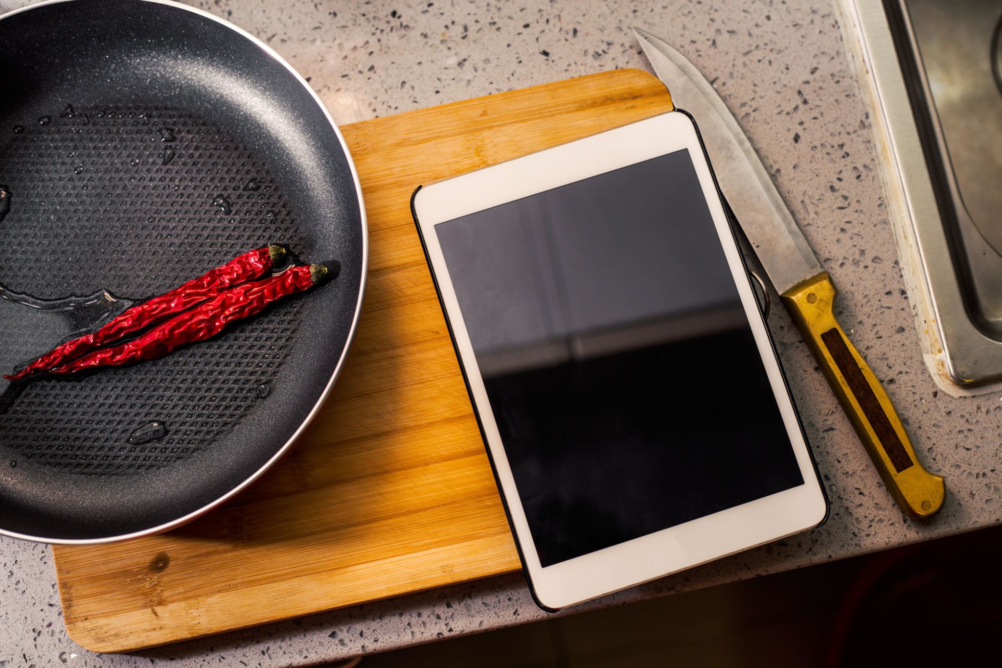 tablets in restaurant
