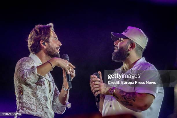 Singer Manu Carrasco during a performance with Carin Leon, at the WiZink Center, on 31 October, 2024 in Madrid, Spain. Leon is a Mexican singer,...