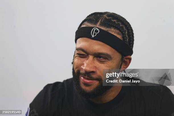 Memphis Depay of Corinthians winks prior to the Copa CONMEBOL Sudamericana 2024 Semifinal second leg match between Racing Club and Corinthians at...