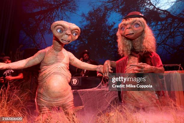 Tom Kaulitz and Heidi Klum attend Heidi Klum's 23rd Annual Halloween Party presented by Butterfinger, Mattel, and Prime Video at The Venue on Music...