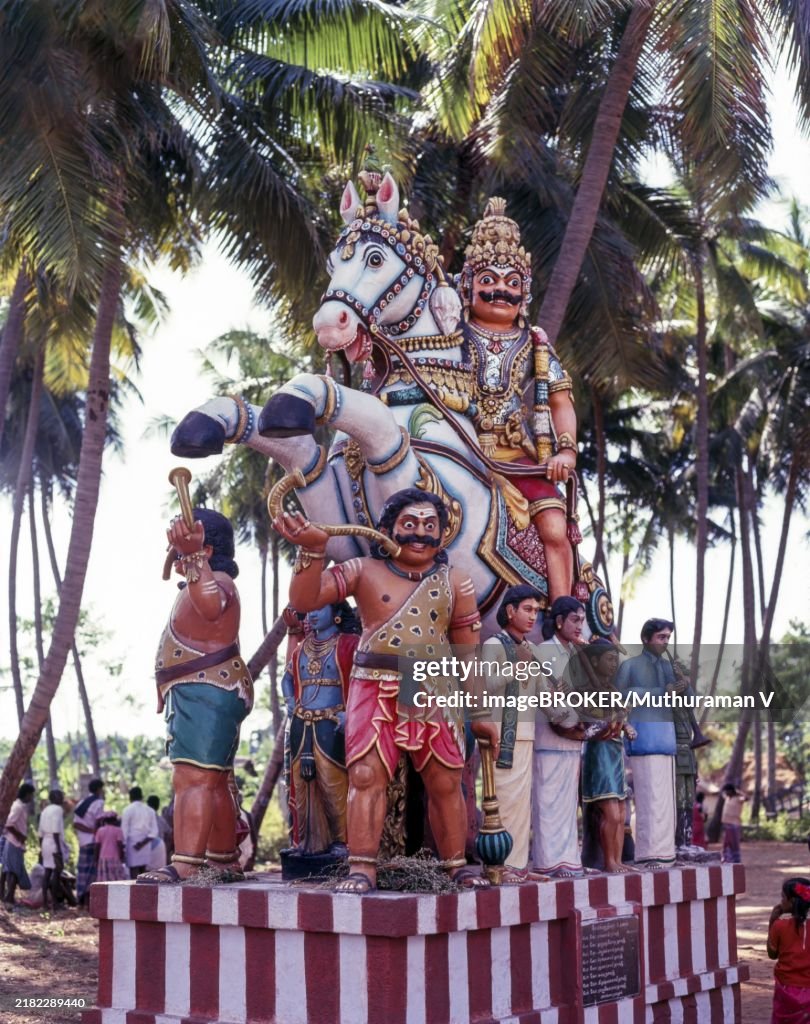 Equestrial Statue of muniyandi (Guardian Deity) at Alanganallur near Madurai, Tamil Nadu, India, Asia