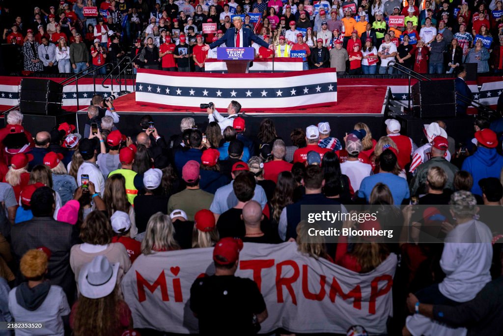 Closing Rally Former US President Donald Trump, center, during his closing campaign ...