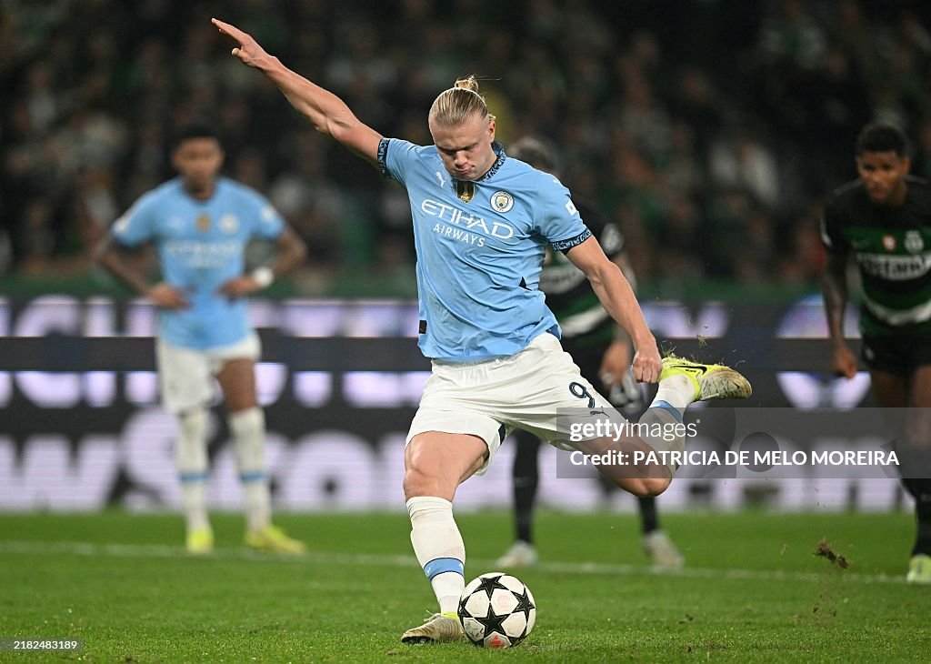 Halanda Manchester City's Norwegian striker Erling Haaland shoots and fails ...