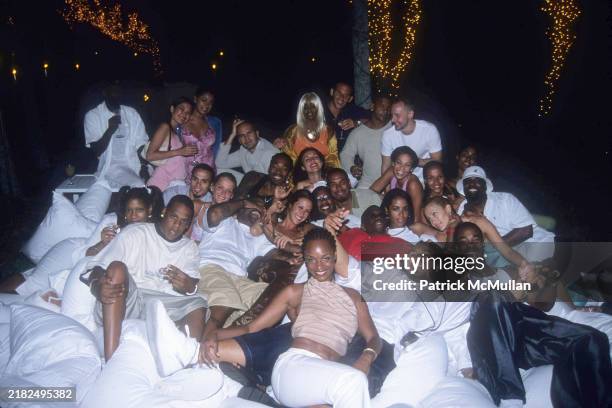 Guest, guest, Jay-Z, guest, Richie Akiva, guest, Carmen Kass, Damon Dash, Billy Zane, Tony DeNiro, Natane Adcock, guest, Andre Harrell, Lisa Zane,...